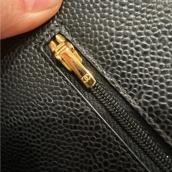 Chanel Timeless Classic Quilted Wallet On Chain Black Caviar with Gold Detailing - Picture 9 of 9